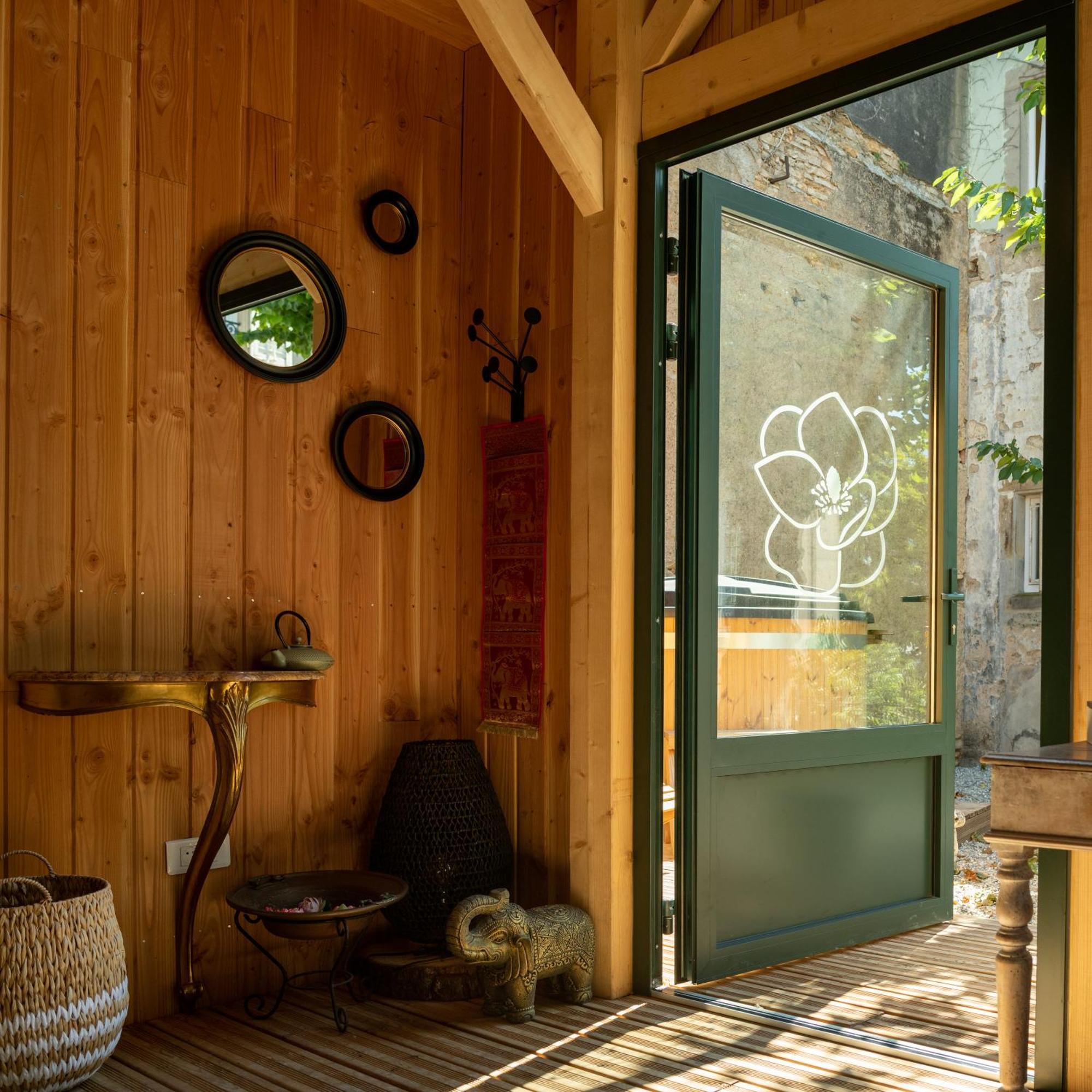Ferienwohnung La Mezzanine Du Parc Du Magnolia Montbéliard Exterior foto